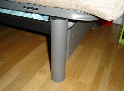 sofa.jpg sofa.jpg